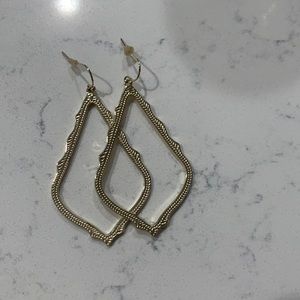 Kendra Scott Drop Earrings In Gold